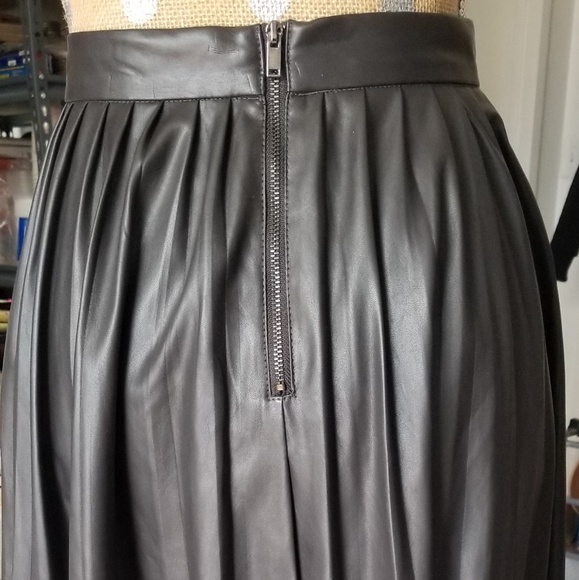 Zara Skirt Faux Leather X Small - Picture 3 of 7